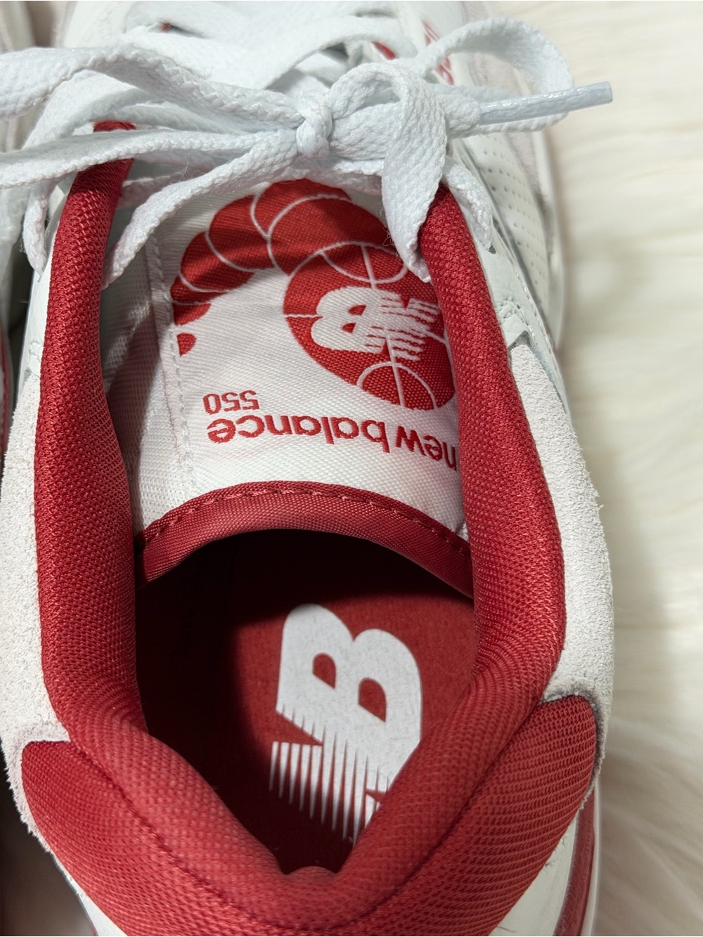 Unisex Retro New Balance 550 low-tops in a White/Terracotta Women’s 9.5 - Picture 7 of 13